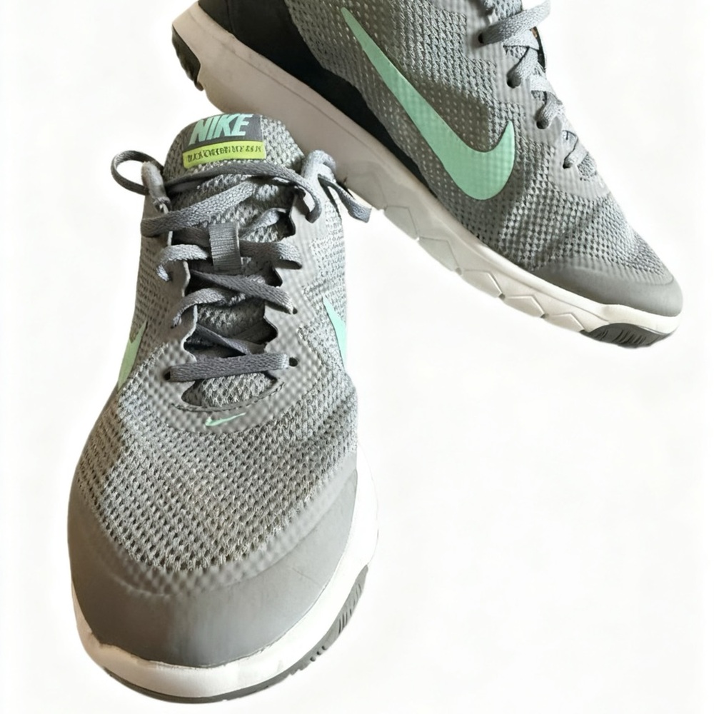 Women's 2015 Nike Flex Experience RN 4 Grey/Mint Green Running Size 9W
